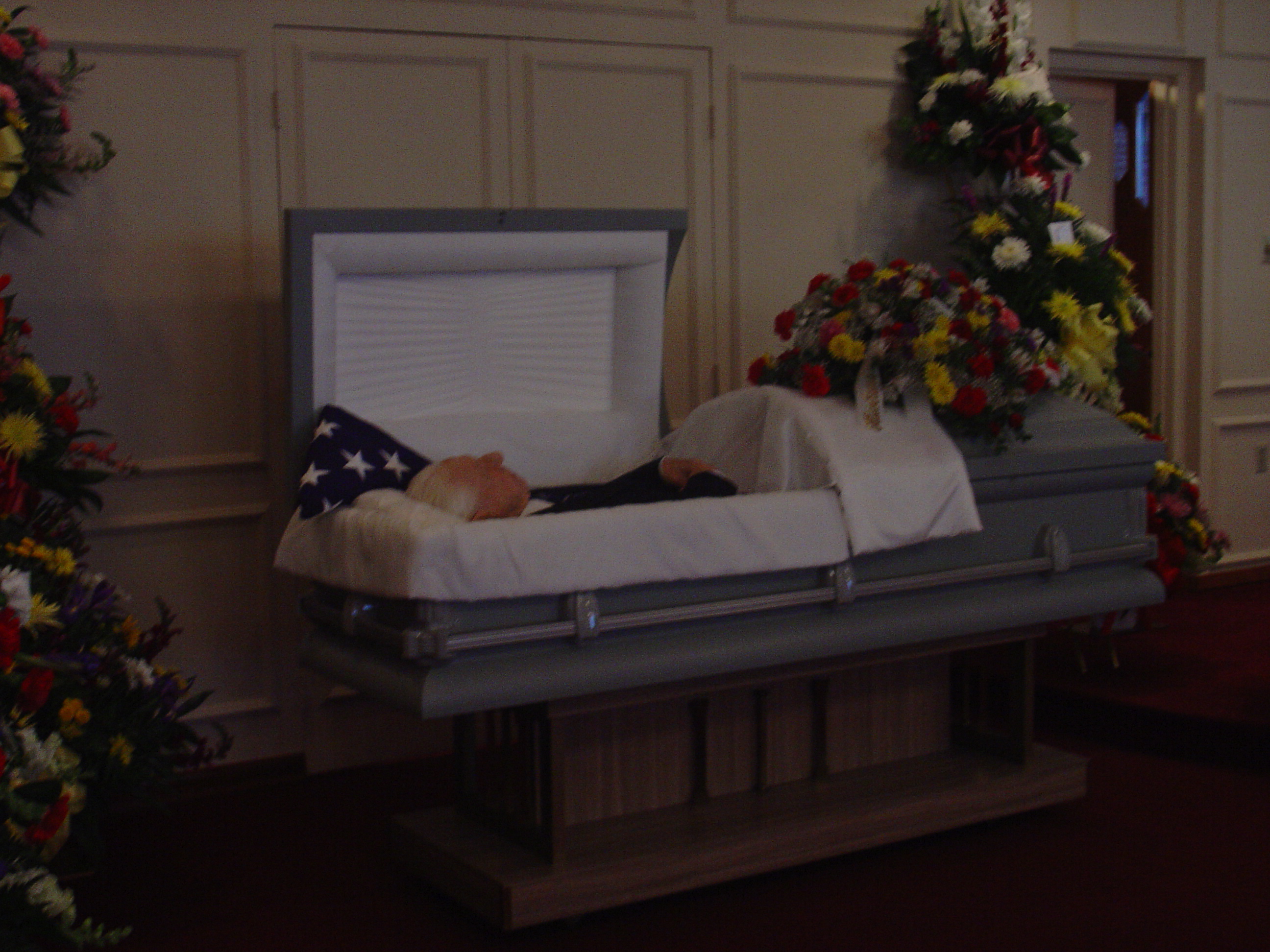 Bill Bradleys Funeral 003.jpg